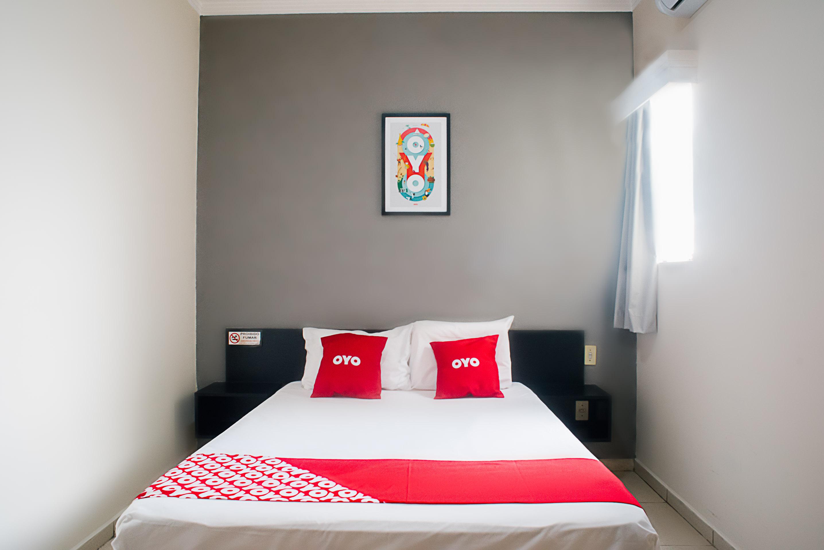 Oyo Cerrado Hotel, Campo Grande Campo Grande  Eksteriør billede A room at OYO 151, a hotel in Jakarta, Indonesia