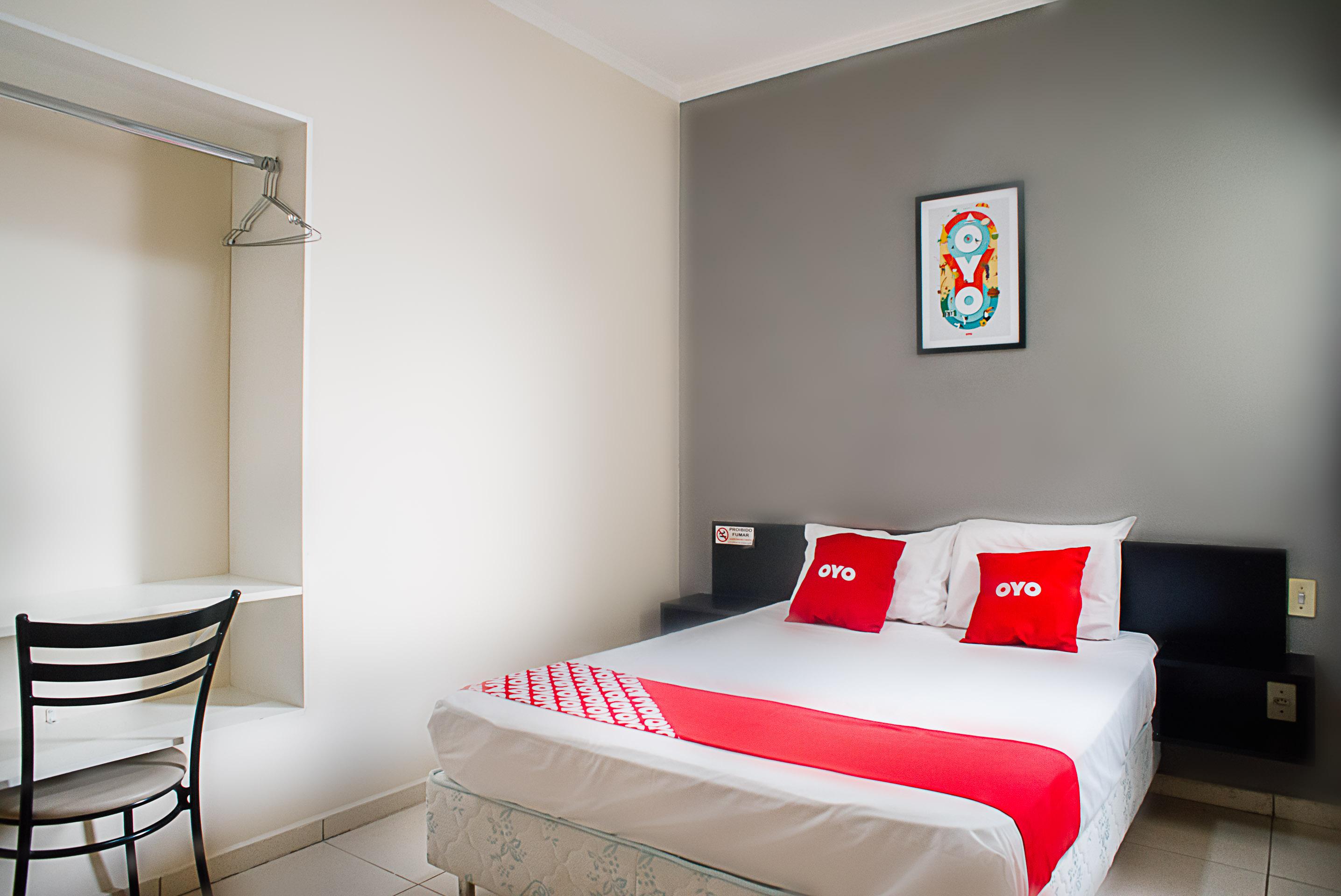 Oyo Cerrado Hotel, Campo Grande Campo Grande  Eksteriør billede A room at OYO Townhouse, Mysore