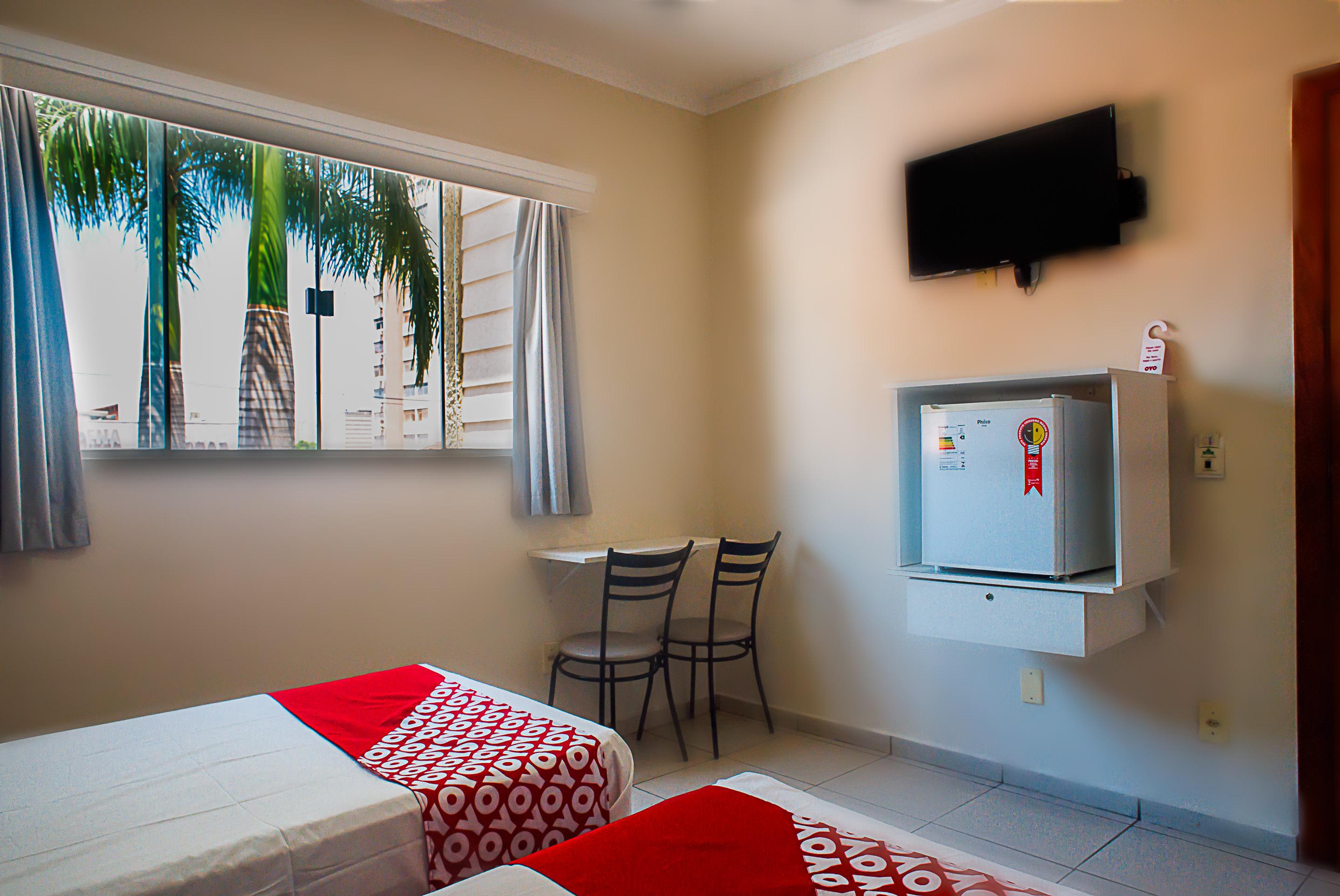 Oyo Cerrado Hotel, Campo Grande Campo Grande  Eksteriør billede A room at the hotel