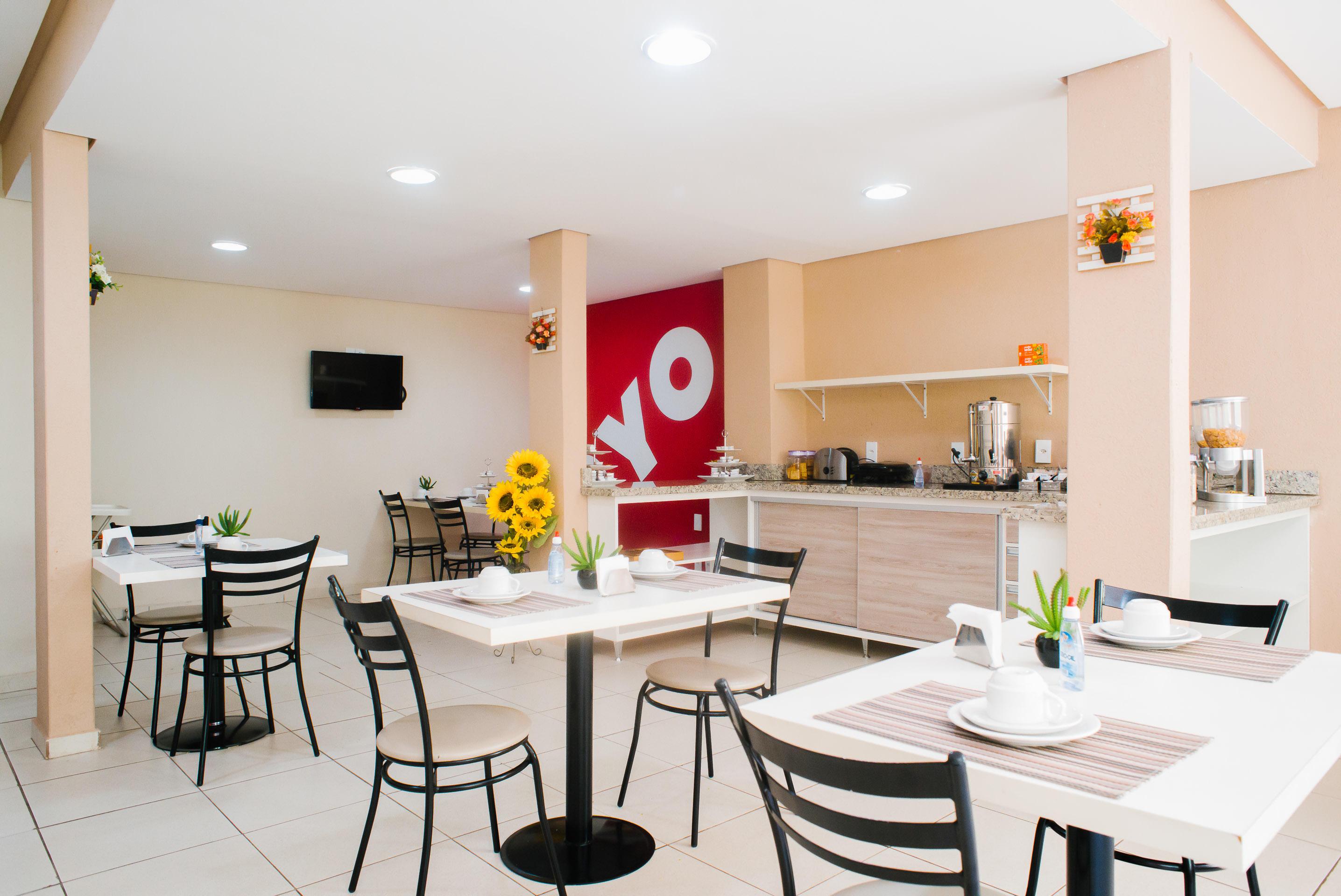 Oyo Cerrado Hotel, Campo Grande Campo Grande  Eksteriør billede Breakfast room